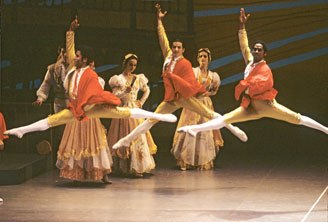 The National Ballet of Cuba performing in Japan in 1991 at the invitation of the Min-On Concert Association, founded by Ikeda