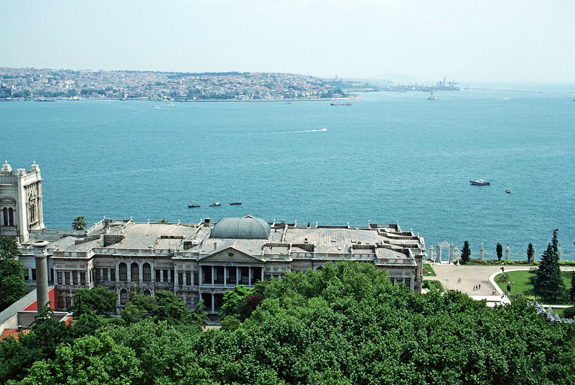Photo by Daisaku Ikeda – The Strait at Istanbul