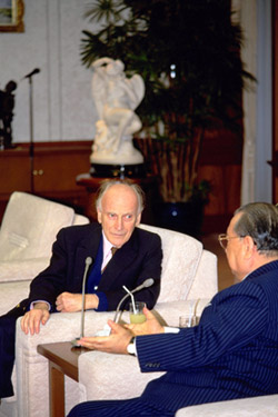 池田与小提琴大师梅纽因在东京会面（1992年）