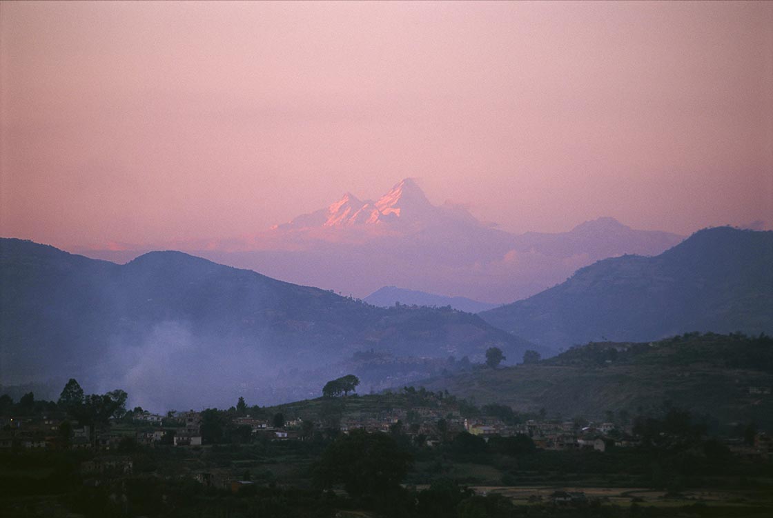 Foto por Daisaku Ikeda – Luces de los Himalayas