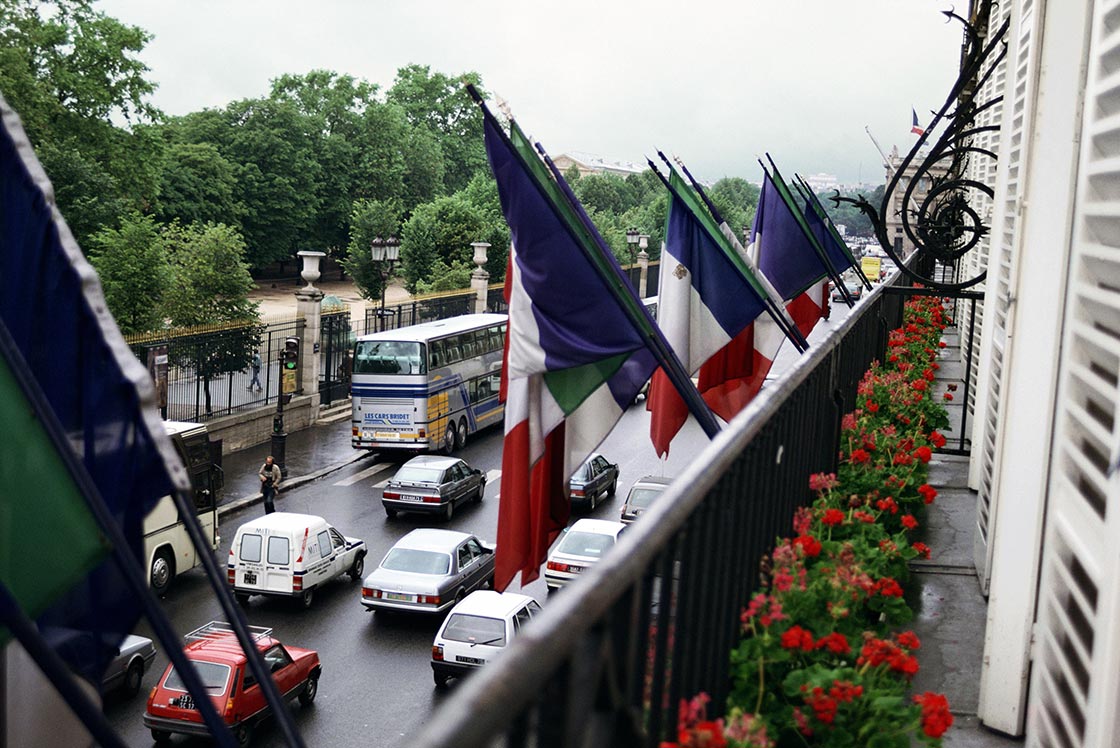 Foto por Daisaku Ikeda - Las banderas tricolores de París