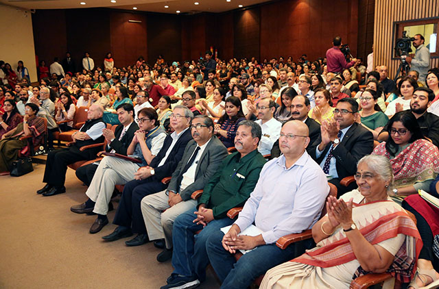 Participantes en el simposio de Nueva Delhi