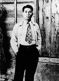 While attending night classes, Ikeda began working at Toda's publishing company as chief editor of a magazine for boys in 1949